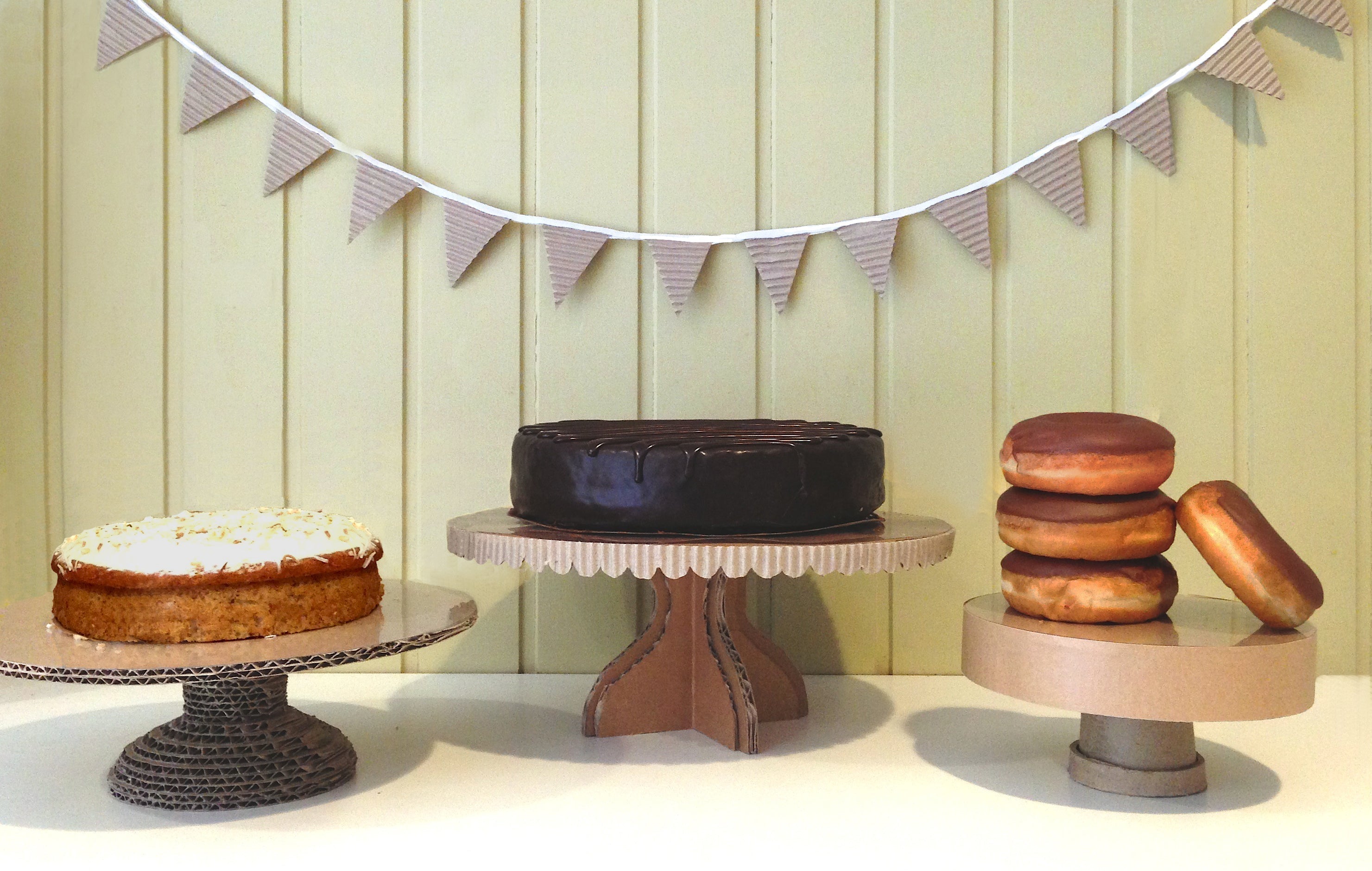 DIY Cardboard cake stands